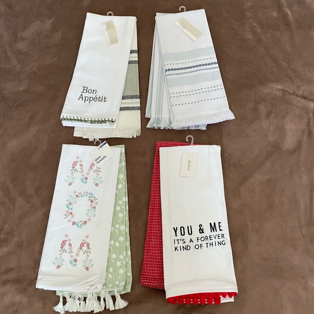 Set of 8 Decorative kitchen towels, assorted as shown in pictures. New with tags - Picture 3 of 8